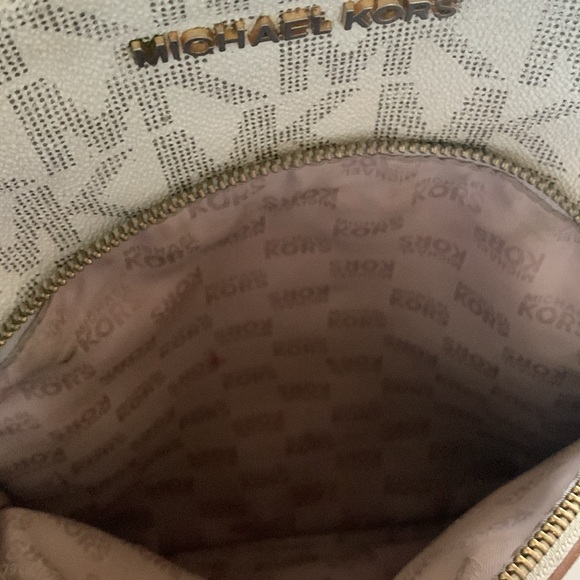 Michael Kors Tan Backpack with Iconic MK Logo - Picture 3 of 4